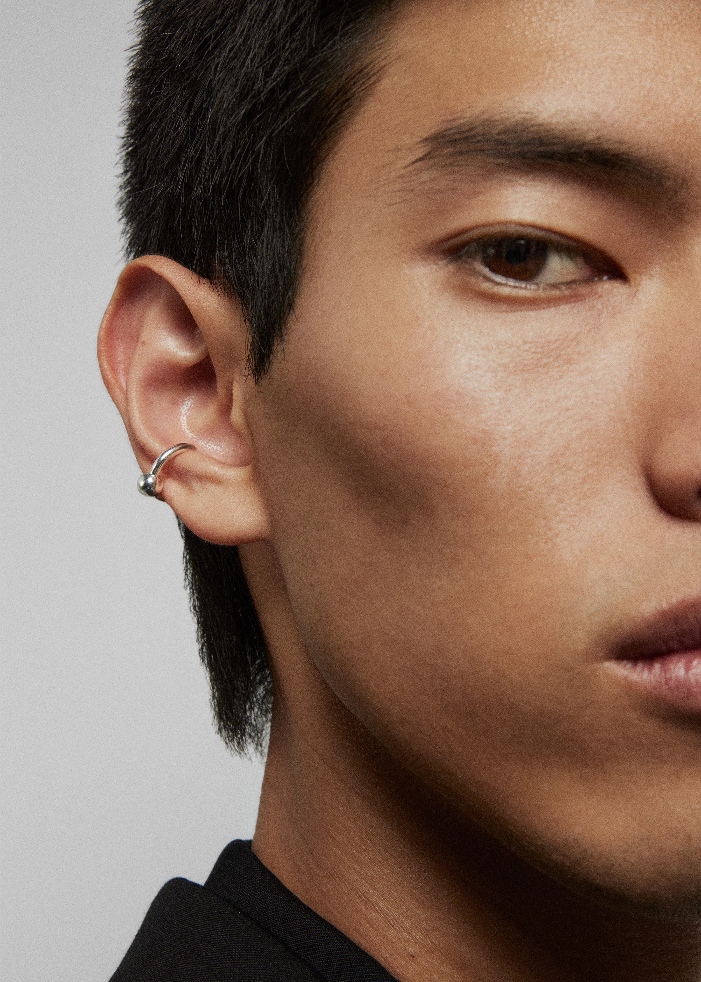 Pearl ear cuff