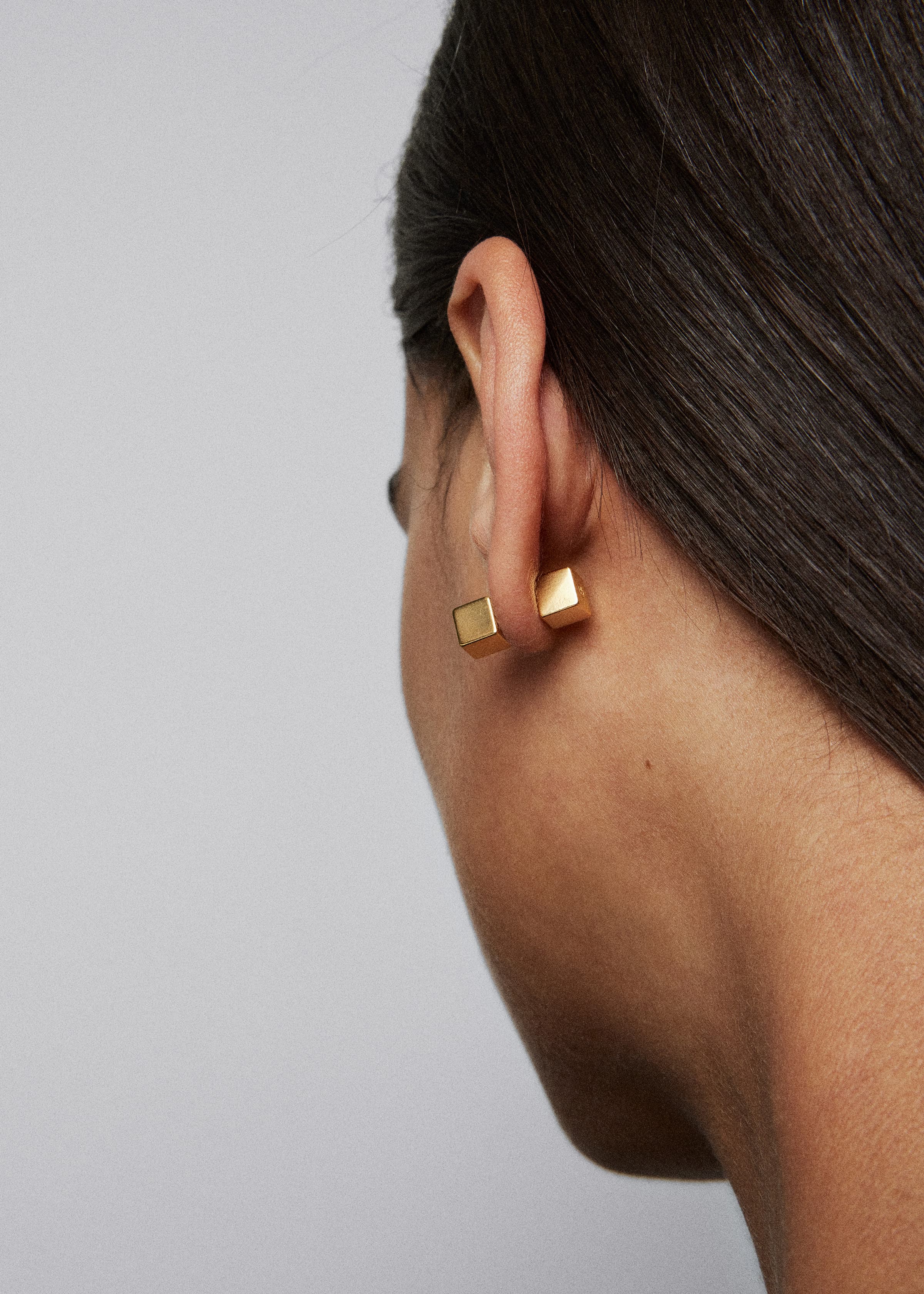 Square earring stud